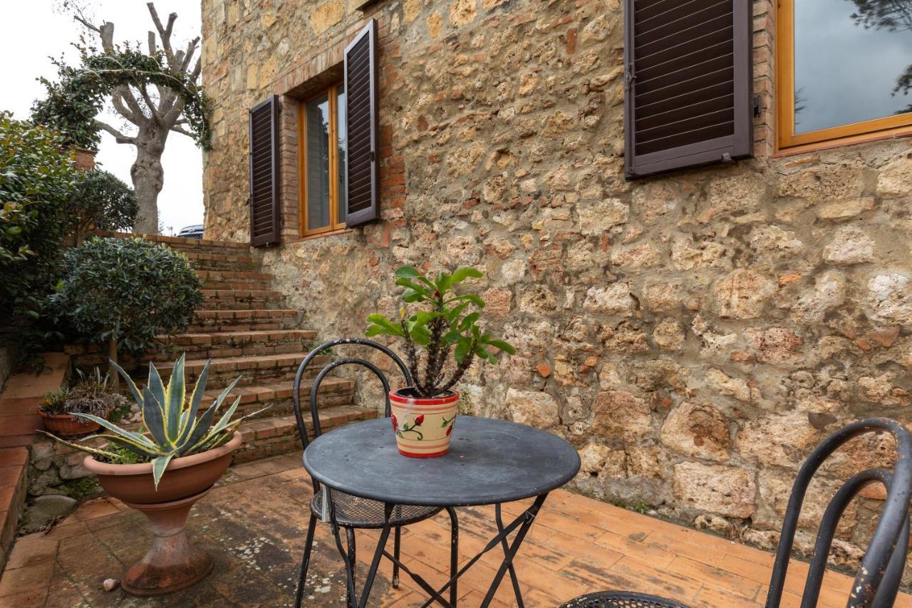 מונטריג'יוני Enchanting Flat With Patio In Abbadia A Isola מראה חיצוני תמונה