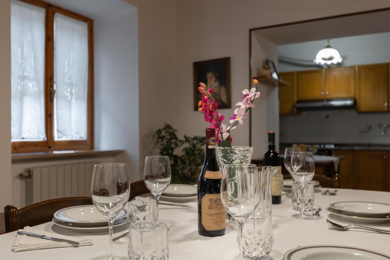מונטריג'יוני Enchanting Flat With Patio In Abbadia A Isola מראה חיצוני תמונה