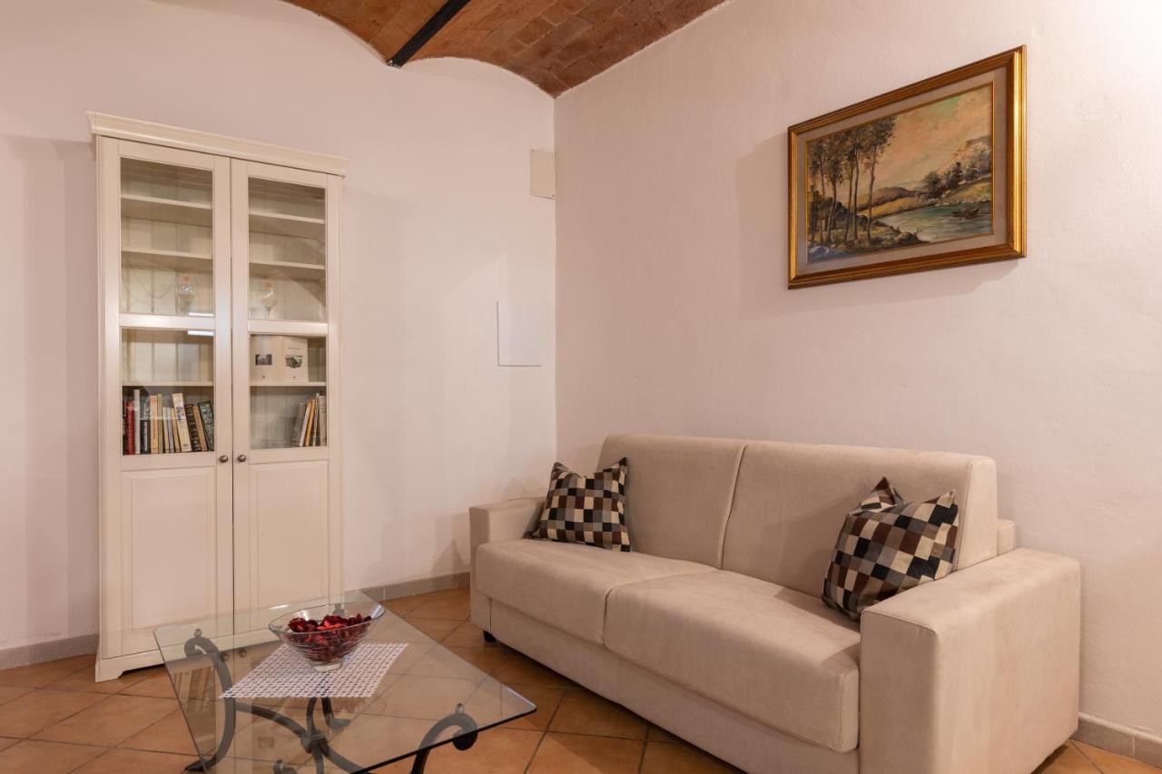 מונטריג'יוני Enchanting Flat With Patio In Abbadia A Isola מראה חיצוני תמונה