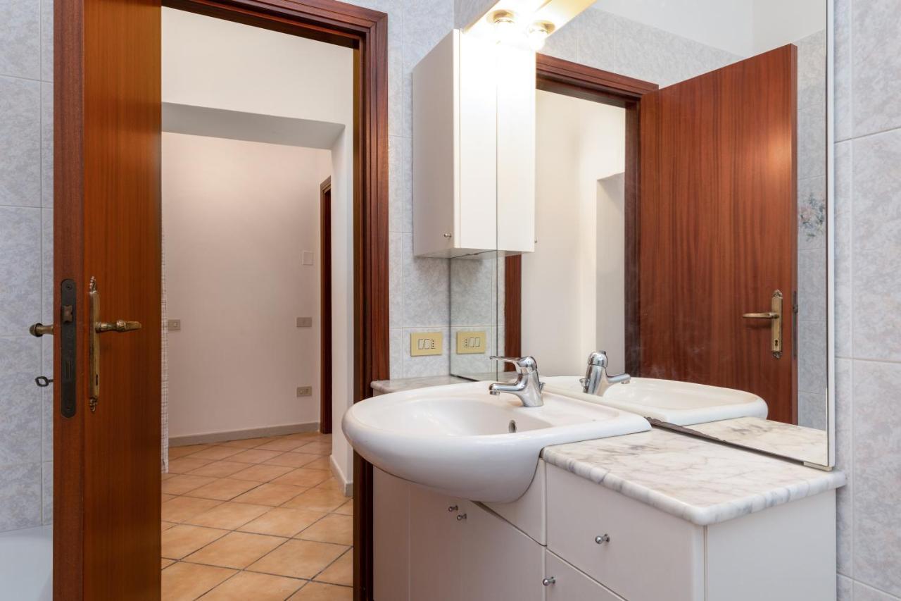 מונטריג'יוני Enchanting Flat With Patio In Abbadia A Isola מראה חיצוני תמונה