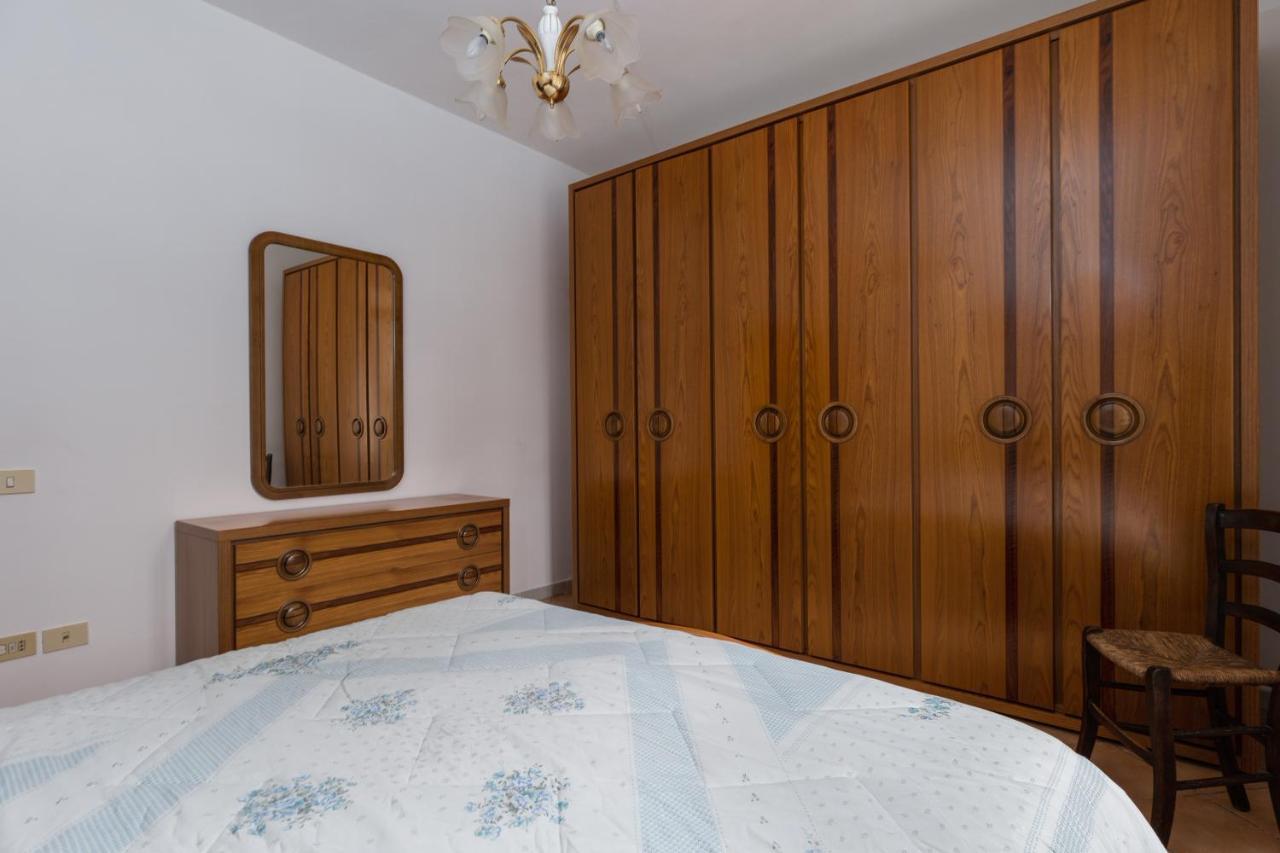 מונטריג'יוני Enchanting Flat With Patio In Abbadia A Isola מראה חיצוני תמונה