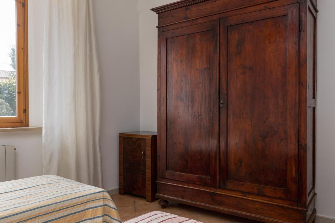 מונטריג'יוני Enchanting Flat With Patio In Abbadia A Isola מראה חיצוני תמונה